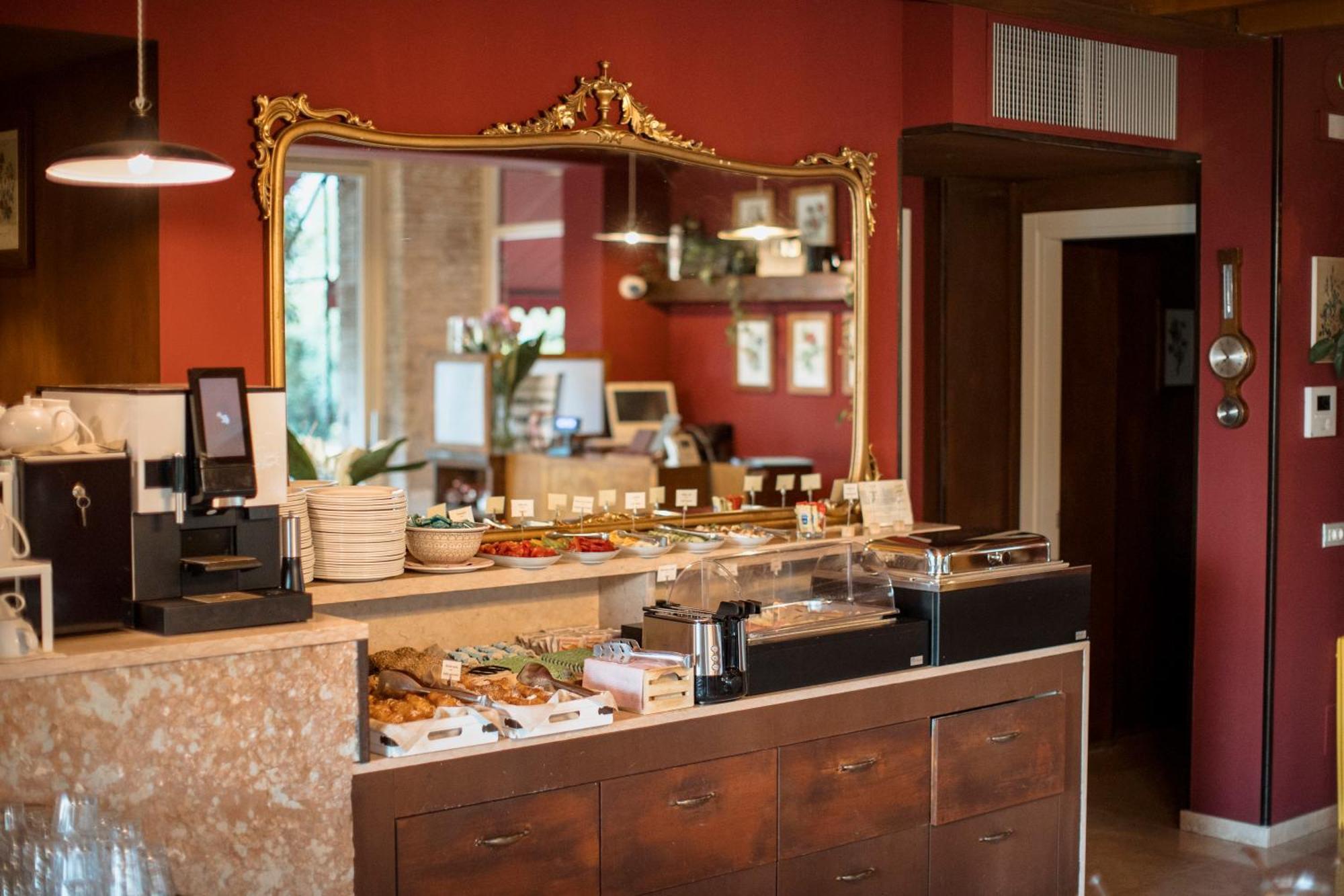 Le Greghe Suites Lazise Bagian luar foto